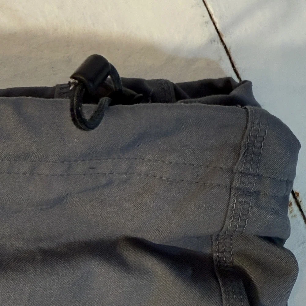 Nike Dri Fit Mens‎ M Athletic Pants Gray Elastic Waist Drawstring bottom Pockets